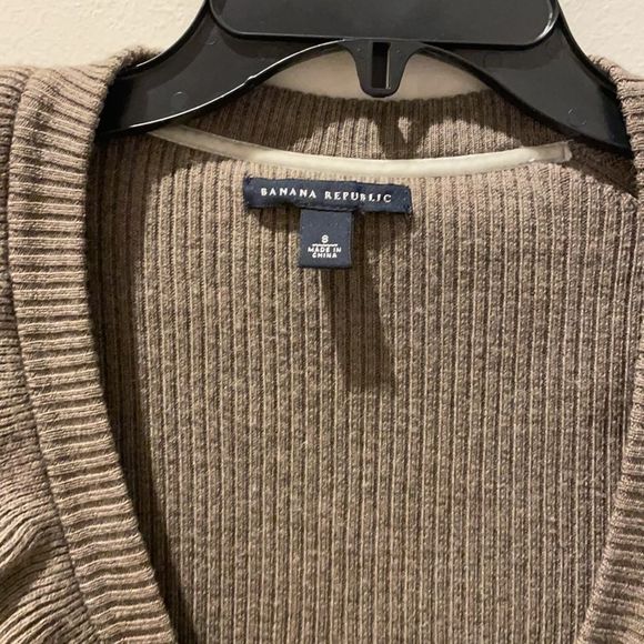 Brown Ruffled V-Neck Button-Up Women's Sweater Merino Wool - Picture 2 of 8